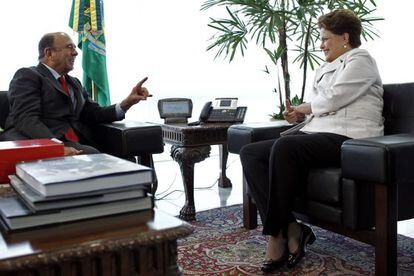Emilio Bot&iacute;n con Dilma Rousseff en noviembre de 2011.