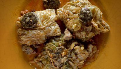 Lomo con col es una de las comidas populares que retratan a los isle&ntilde;os.