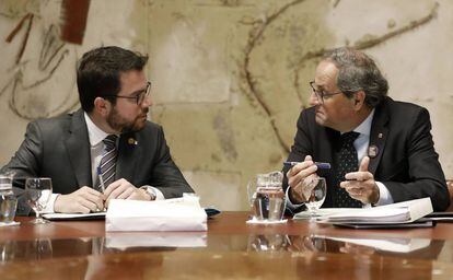 El vicepresident Pere Aragonès amb el president Quim Torra, durant la reunió setmanal del Govern.