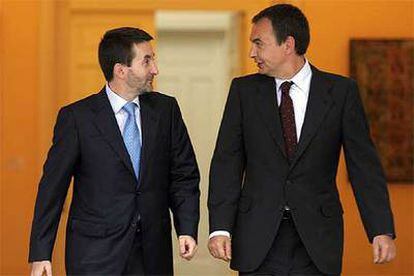 El líder del PNV, Josu Jon Imaz, y el presidente del Gobierno, José Luis Rodríguez Zapatero, en La Moncloa.