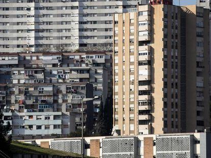 Blocs de Ciutat Meridiana, una de les zones més pobres de Barcelona.