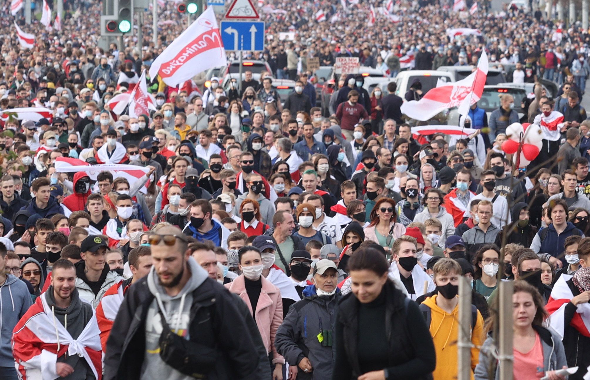 Miles de personas se manifiestan por la democracia y contra Lukashenko el domingo pasado en Minsk.