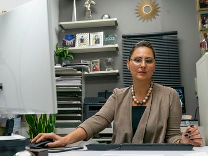 Dorota Mani en su oficina en Nueva Jersey en noviembre 2023.