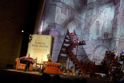 Carlos Ruiz Zafón, ayer en la presentación en Barcelona de su libro.