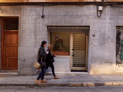 Vivienda en un local a pie de calle en el barrio de La Latina de Madrid.