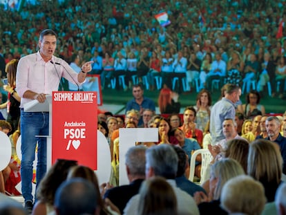 LA RINCONADA (SEVILLA), 30/09/2023.- El presidente del Gobierno en funciones, Pedro Sánchez, participa en un acto del PSOE en la Rinconada (Sevilla), su primera comparecencia pública tras la investidura fallida del líder del PP, Alberto Núñez Feijóo. EFE/Julio Muñoz
