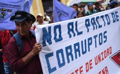 Protesta contra el presidente Jimmy Morales en Guatemala.