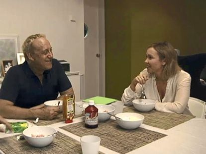 Josep Maria Mainat y Ángela Dobrowolski, en un programa de televisión en 2013.