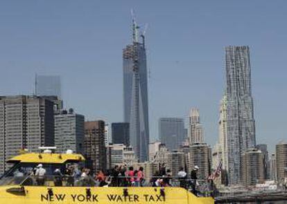 Vista de un grupo de turistas recorriendo Nueva York. EFE/Archivo