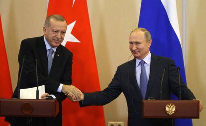 Los presidentes de Turquía y Rusia, Recep Tayyip Erdogan y Vladímir Putin, este martes en Sochi.