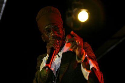 El cantante jamaicano Sizzla, durante una actuación.