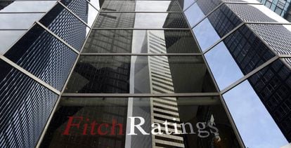 Vista exterior de las oficinas de Fitch Ratings en Nueva York (EE UU)