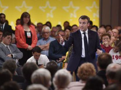 El presidente francés lanza sus  consultas ciudadanas  ante un público sin preguntas euroescépticas