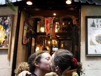 Sidra, 'fabes' y besos