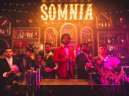 Artistas del Somnia Cocktail Bar.