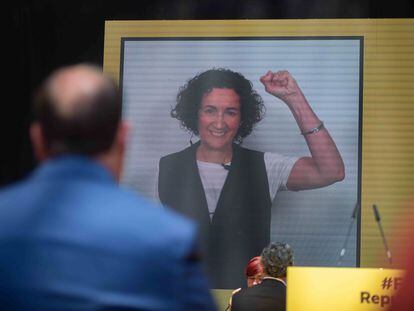 La secretaria general de ERC, Marta Rovira, interviene de manera telemática durante un acto de campaña de ERC a las elecciones municipales del 28 de mayo.