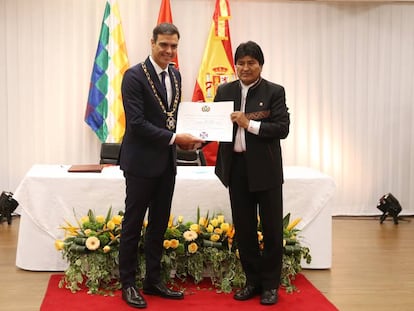 Pedro S&aacute;nchez, presidente del gobierno espa&ntilde;ol, junto a Evo Morales, presidente de Bolivia.
