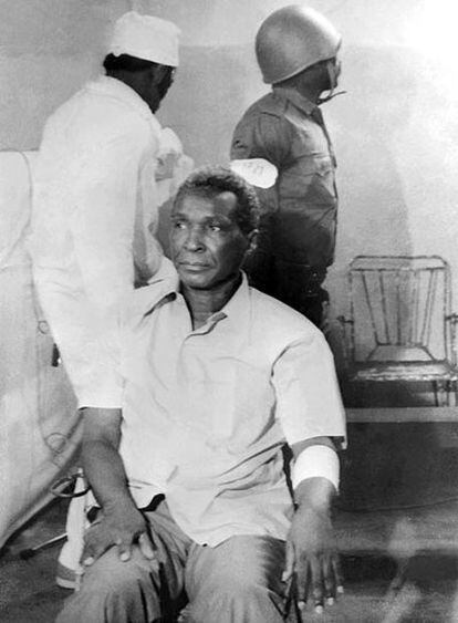 El dictador Francisco Macías, durante el juicio de septiembre de 1979 en el que fue condenado a muerte. Fue fusilado el  29 de ese mes.
Foto: AFP