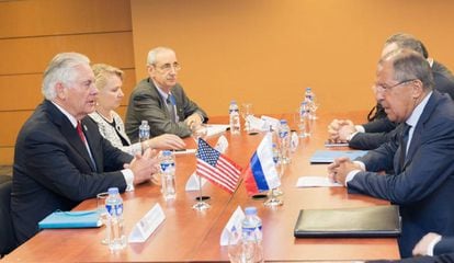 Tillerson y Lavrov, en su encuentro en Manila