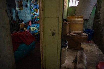 Más de 20.000 familias sobreviven en barrios ilegales de Ciudad Bolívar sin acceso al sistema de abastecimiento formal. 
