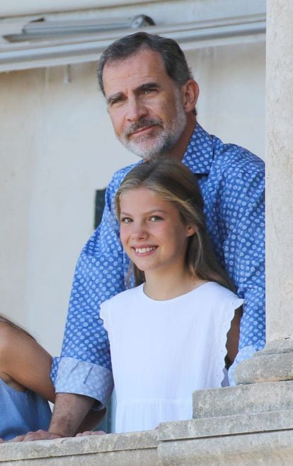 Don Felipe con su hija Sofía durante una visita al museo Son Marroig, en Mallorca el pasado verano.