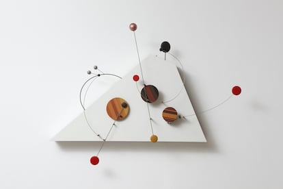 Una obra realizada por el brasileño Abraham Palatnik en 1966.