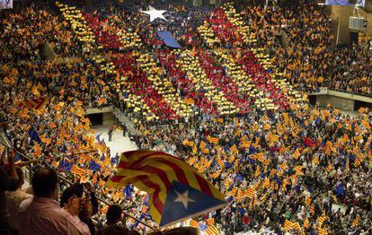 Mitin final de campaña de CiU en el Sant Jordi de Barcelona.