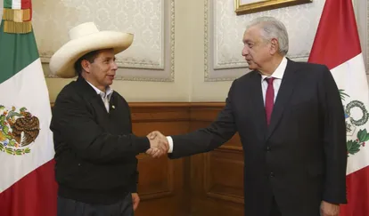 El expresidente de Perú, Pedro Castillo, y el de México, Andrés Manuel López Obrador, durante un encuentro en septiembre de 2021.