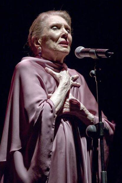 María Dolores Pradera, durante el recital.