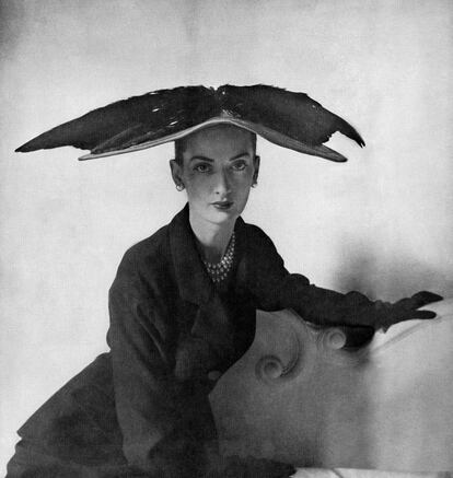 Fotografía de 'Vogue' de un diseño Cristóbal Balenciaga de 1948.