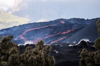 Imagen del volcán tomada por la Unidad Militar de Emergencias (UME)el 19 de noviembre.