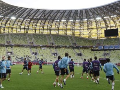 La selección española durante el entrenamiento en Gdansk.