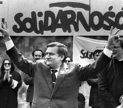 El fundador del sindicato Solidaridad y expresidente polaco Lech Walesa, en 1989.