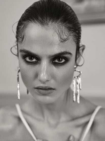 Blanca Padilla. La modelo (Madrid, 27 años) fue descubierta en el metro de la capital y casi de la noche a la mañana se convirtió en la reina de las pasarelas y en una de las caras españolas más internacionales. “Es una mujer bellísima”, dice Nico Bustos, que tomó esta imagen en 2016.