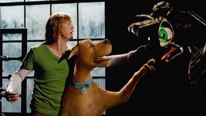 Freddie Prinze jr. en un fotograma de 'Scooby-Doo 2: desatado', cuyo guion está escrito por James Gunn.