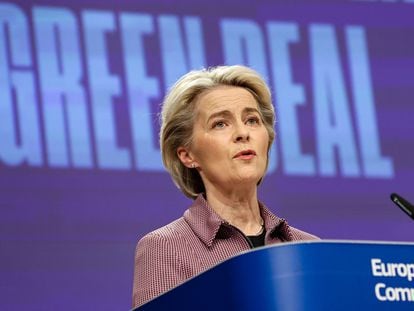 La presidenta de la Comisión, Ursula Von der Leyen, en una comparecencia de prensa este jueves.