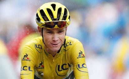 Christopher Froome entre victorioso en la meta de Morzine.