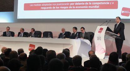 Imagen del consejo de administración de Banco Popular en la junta de accionistas del 10 de noviembre de 2012.