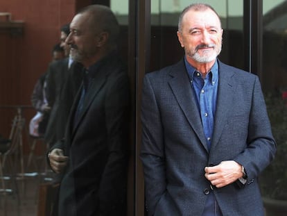 Arturo P&eacute;rez-Reverte en la FIL Guadalajara.