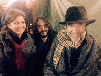Francesca Serafini, Giordano Meacci y Claudio Caligari en una reunión de amigos.