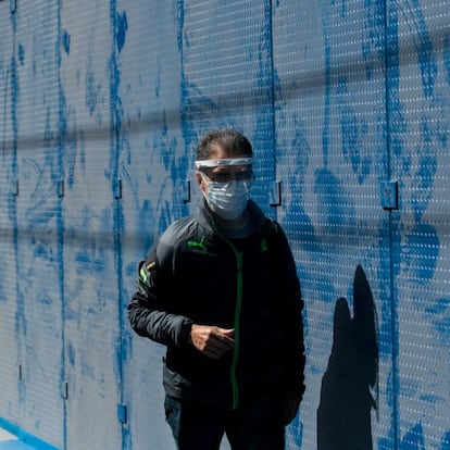 La Policía local ya ha desplegado vallas metálicas en la víspera de las marchas por el 8M en otros puntos del centro histórico de Ciudad de México.