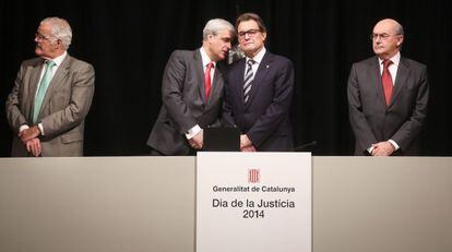De izquierda a derecha, el fiscal superior de Catalu&ntilde;a, el consejero de Justicia, el presidente de la Generalitat y el presidente del TSJC.