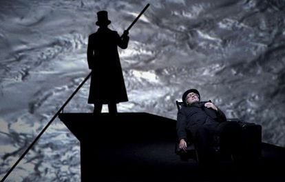 La dirección escénica del montaje en el Teatro Real de Madrid de 'Muerte en Venecia' ha corrido a cargo del alemán Willy Decker.