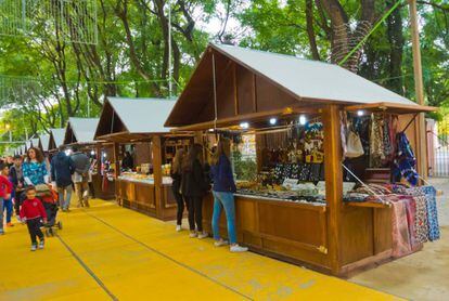 Mercadillo en el Prado de San Sebastian, Sevilla,.