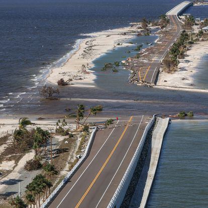 An aerial view of a partially collapsed Sanibel Causeway after Hurricane Ian caused widespread destruction, in Sanibel Island, Florida, U.S., September 29, 2022. REUTERS/Shannon Stapleton
