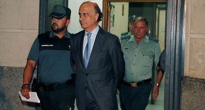 La Guardia Civil traslada a González Mata a prisión.