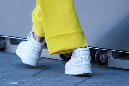 Los ‘sneakers’ con plataforma de Celine que lució la actriz.