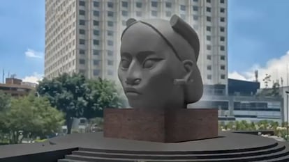 Fotograma del video compartido por el artista Pedro Reyes donde se muestra el boceto de la escultura 'Tlali'.