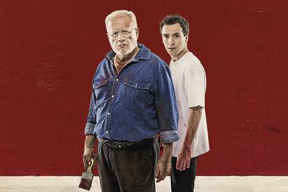 La trama: Mark Rothko, representante del Expresionismo Abstracto, se enfrenta a su mayor reto profesional con un dilema ético incluido: pintar una serie de murales, excelentemente pagados, que decorarán el Four Seasons de Nueva York, uno de los restaurantes más elitistas de la ciudad. Aunque ni él mismo puede imaginar que el trabajo acabará convirtiéndose en un retrato de su visión del arte, de la vida y de su propia muerte. Juan Echanove dirige y protagoniza, junto a Ricardo Gómez, este montaje que despide el año en el Teatro Español y que ha sido galardonado con seis premios Tony (incluido el de Mejor Obra). Sin duda, el mayor éxito teatral del dramaturgo y guionista John Logan (Gladiator, El aviador, Skyfall)  y que hay que aprovechar para ver estos días porque es la primera vez que se representa en los escenarios españoles. En el Teatro Español (www.teatroespanol.es) hasta el 30 de diciembre.