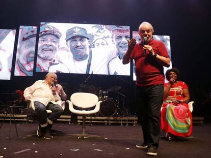 Lula, Mujica y la líder del PT en Río de Janeiro, Benedita da Silva, este sábado en la fiesta de anoversario.